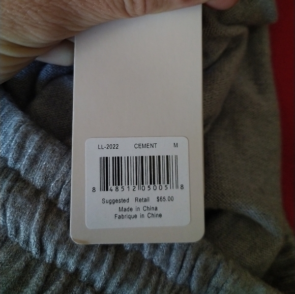 Lemon 'Cozy Cashmere' blend shorts - Picture 11 of 13